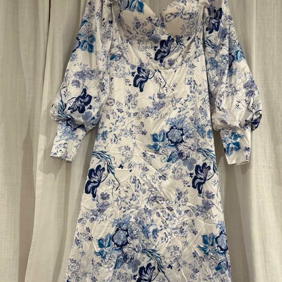 Alamour satin midi floral dress - Picture 2 of 7